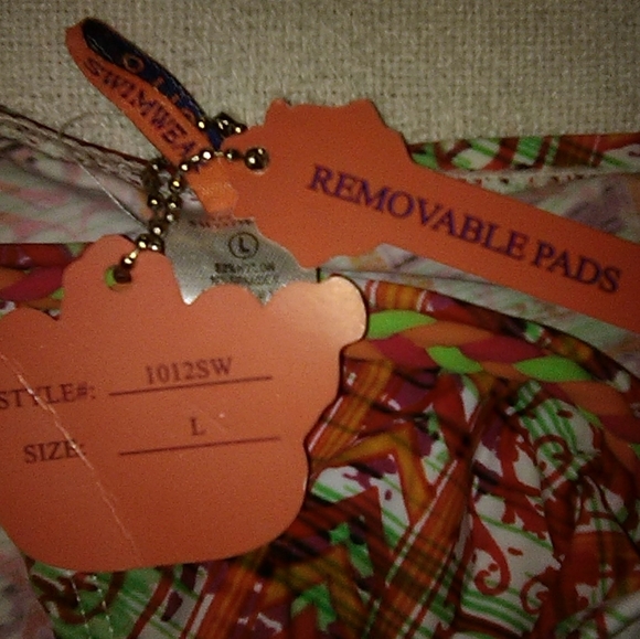 SUMMER BIKINI 👙 - Picture 2 of 4